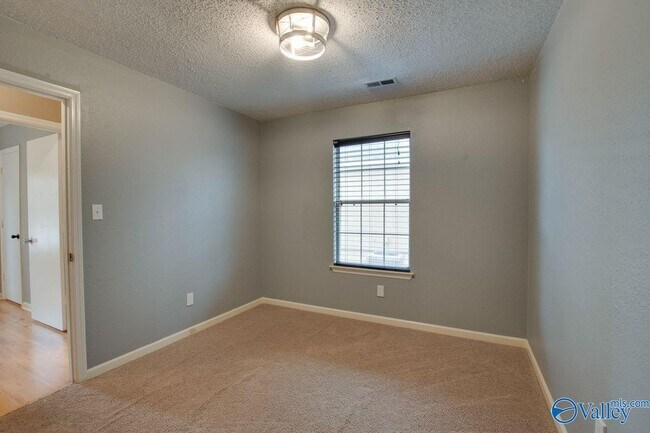 Building Photo - 143 Rebecca Pines Dr