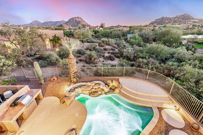 Building Photo - 10837 E Running Deer Trail