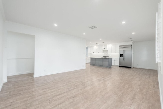 Building Photo - 6709 E Monterosa St