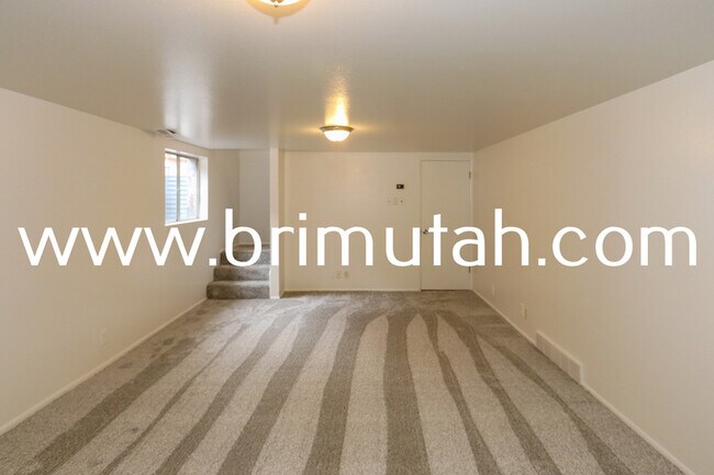 Building Photo - 3669 S 2245 E