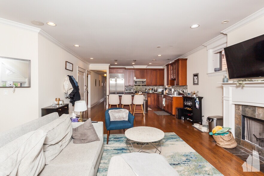 Building Photo - 2708 N Lehmann Ct