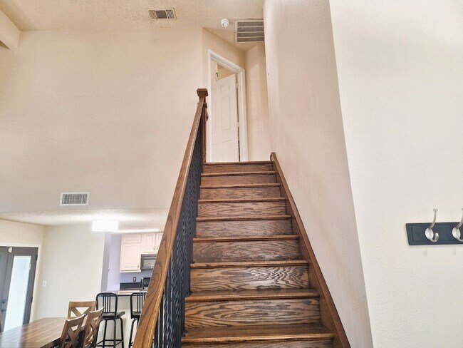 Building Photo - 408 Santa Fe Trail