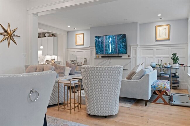 Building Photo - 1797 Beacon St