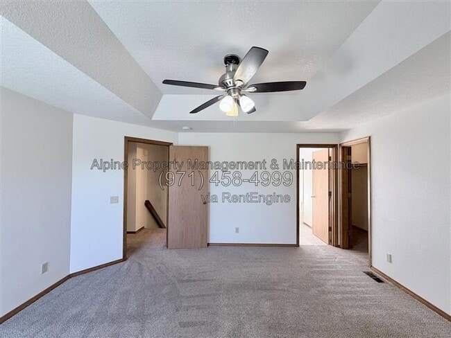 Building Photo - 7066 SW 156th Ave