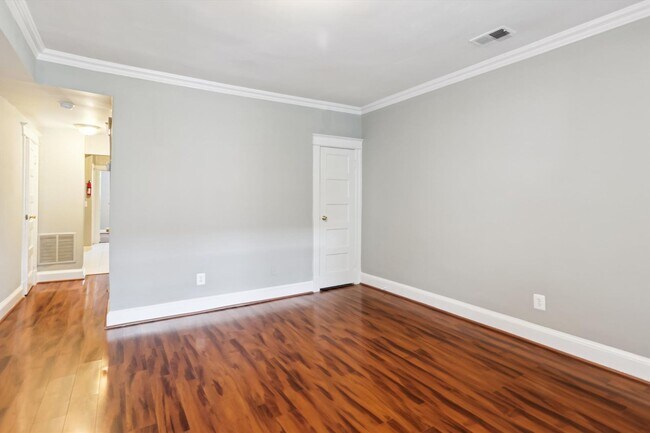 Building Photo - 1712 West Virginia Ave NE