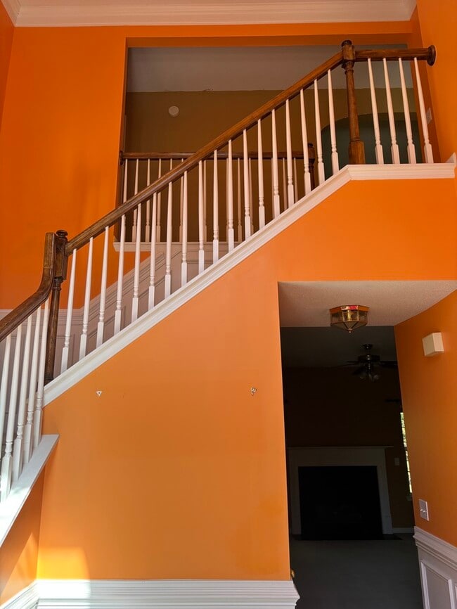 Building Photo - 90 Groves Wood Ct