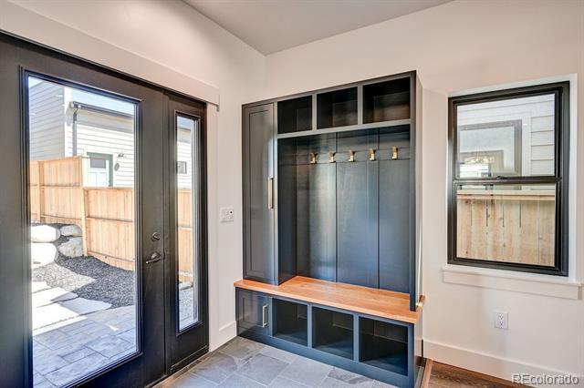 Building Photo - 426 Pinon St
