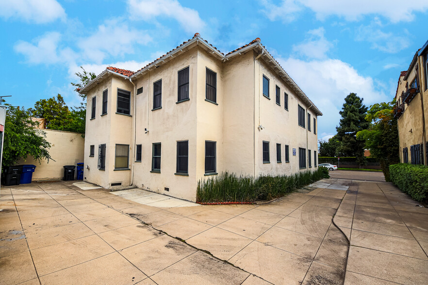 Building Photo - 6261 W Olympic Blvd