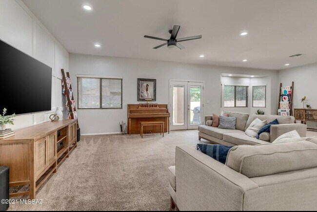 Building Photo - 7653 W Quachila Ct