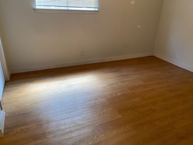 Building Photo - 3816 Speedway