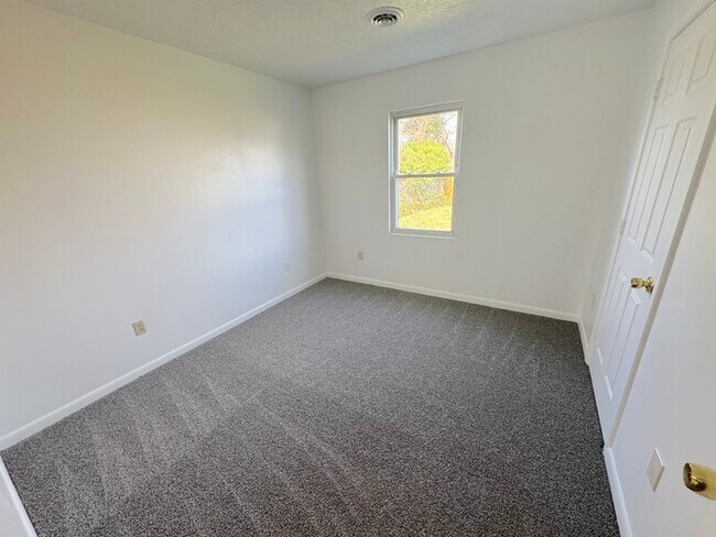 Building Photo - 814 Griffin St