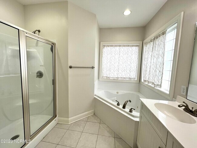 Building Photo - 514 Wallington Rd