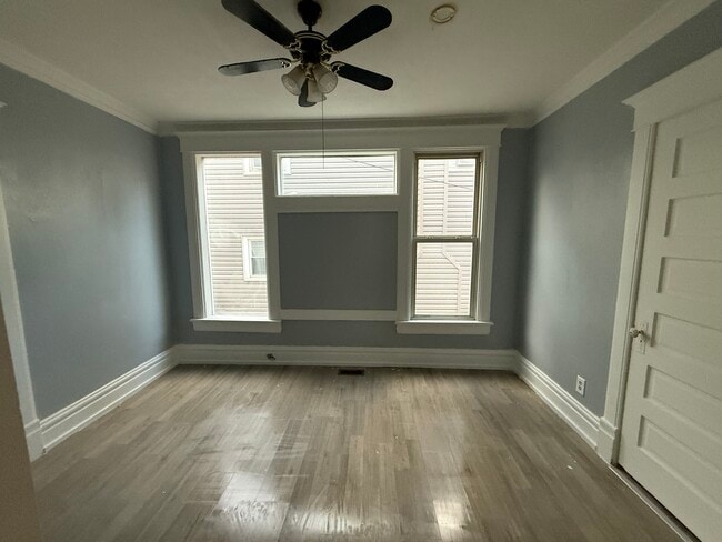 Building Photo - 2315 N Bigelow St