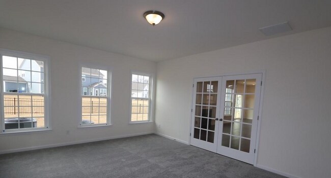 Building Photo - Huge 5-bedroom, 4-bathroom, in Poplin Grov...