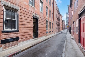 Building Photo - 47 Tileston St