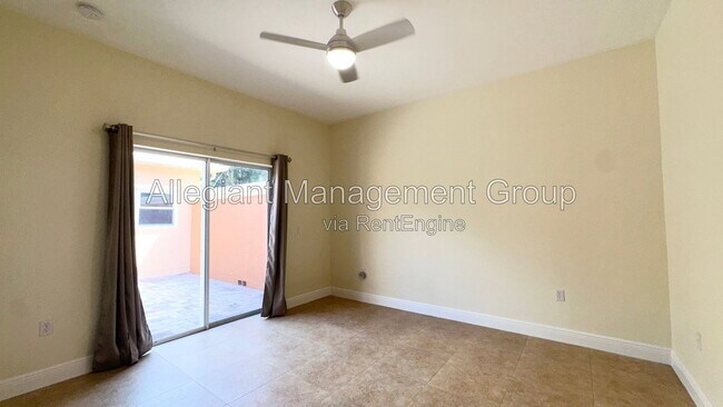 Building Photo - 1287 Glendora Rd N