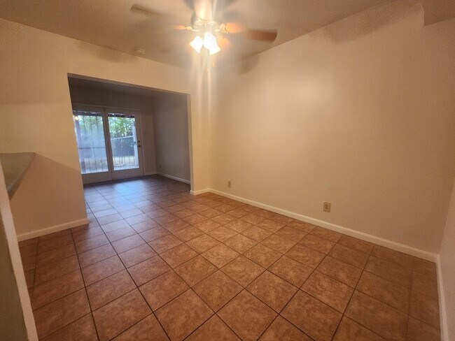 Building Photo - 2 Bedroom Duplex in SE San Antonio - PECAN...