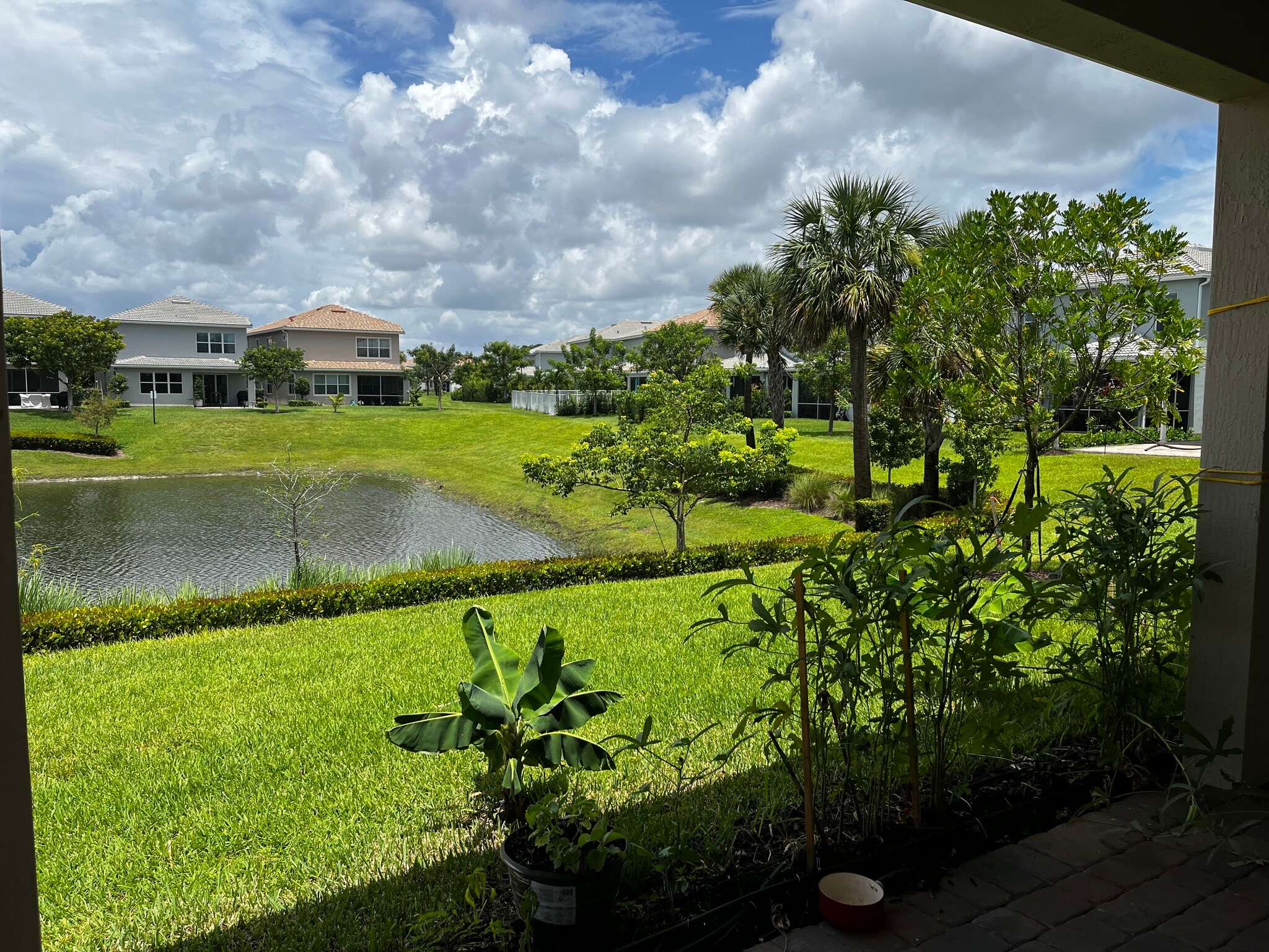 Covered patio - Lanai full width of the house - 1418 Evergreen Ter