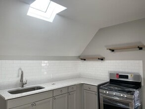 Building Photo - 1233 Eggert Rd