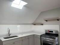 Building Photo - 1233 Eggert Rd