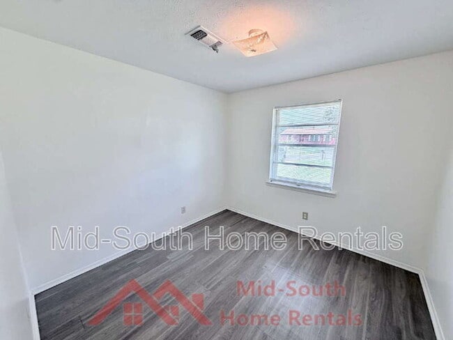 Building Photo - 5057 Gill Rd