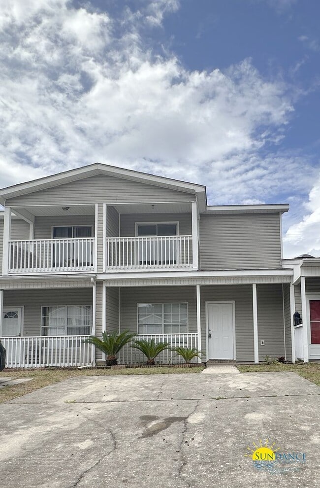 Primary Photo - Charming 2 Bedroom Townhome in Fort Walton...