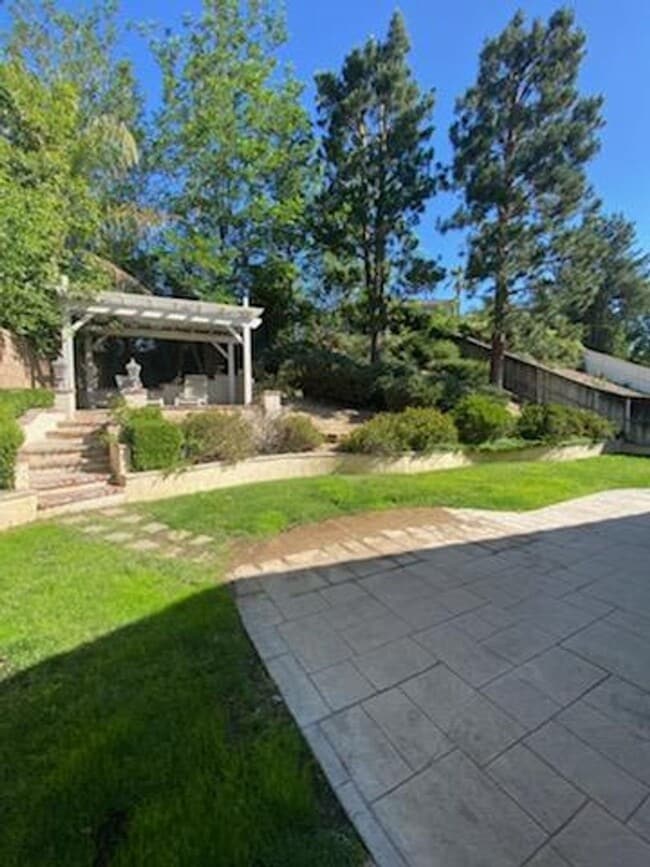 Building Photo - Beautiful Single Level Home in Paseo del Sol with 3 Bedrooms and Office/Den