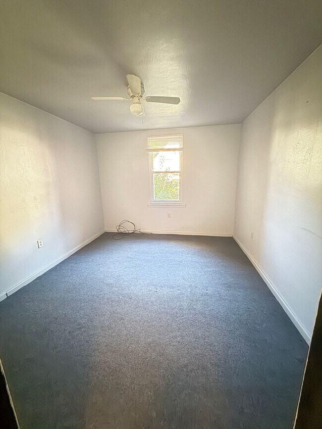 Building Photo - 526 Westinghouse Ave