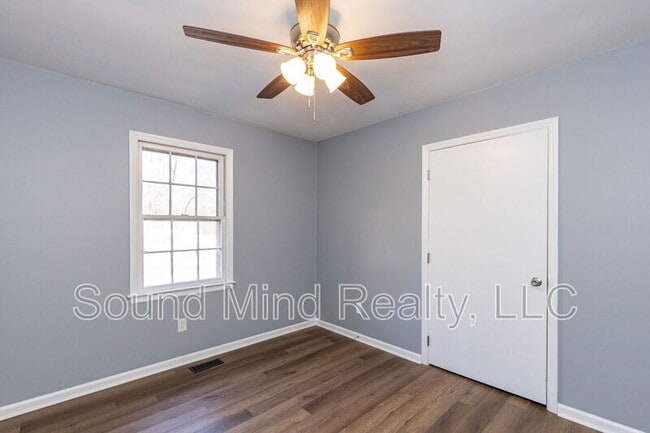 Building Photo - 303 W Horton St