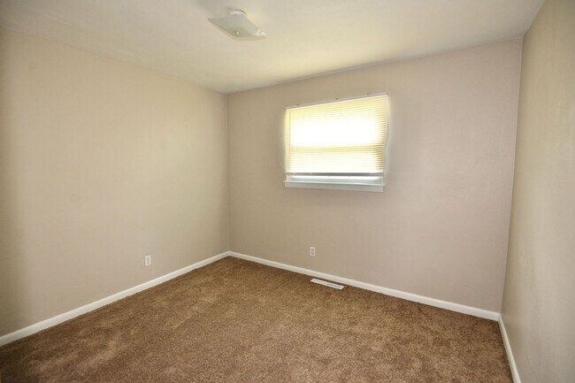 Building Photo - 278 Appian Ave