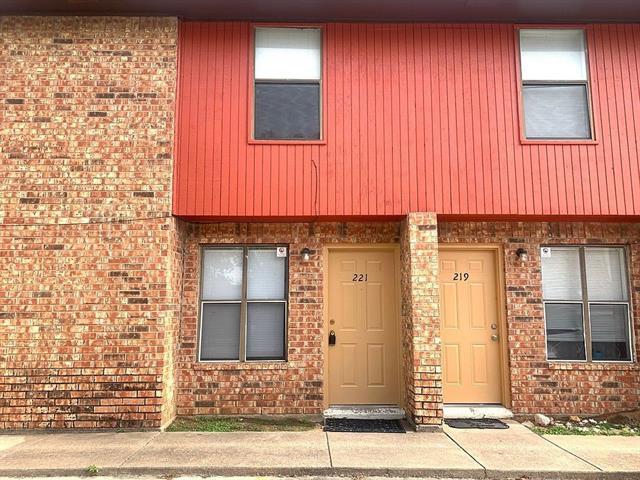 Building Photo - 219 Shrum Ct