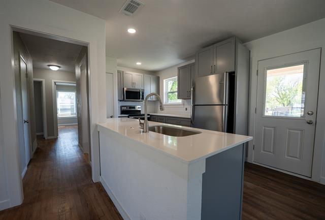 Building Photo - 1017 N Houston St