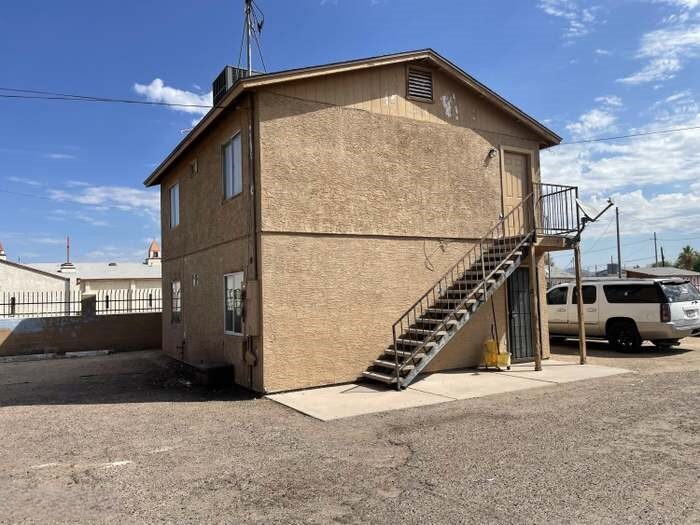 Building Photo - 1444 S 13th Ave