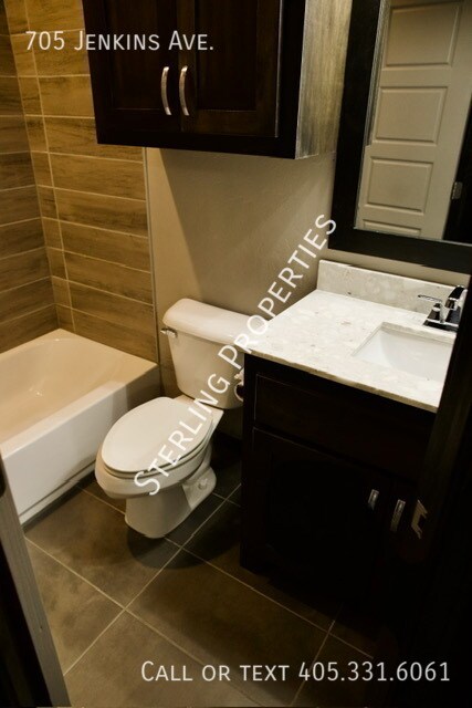 Building Photo - 705 S Jenkins Ave