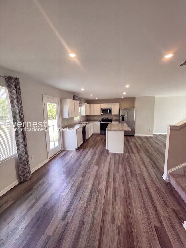 Building Photo - 1016 Concord Springs Dr