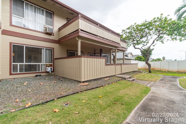 Building Photo - $3,000 / 2br - 874ft2 - 2 BED 2 BATH TOWNH...