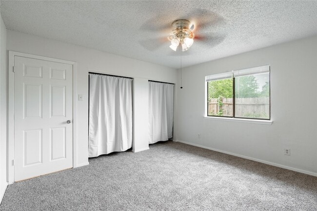 Building Photo - 5417 Knollridge Dr