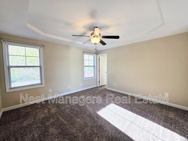 Building Photo - 389 Roanoke Dr