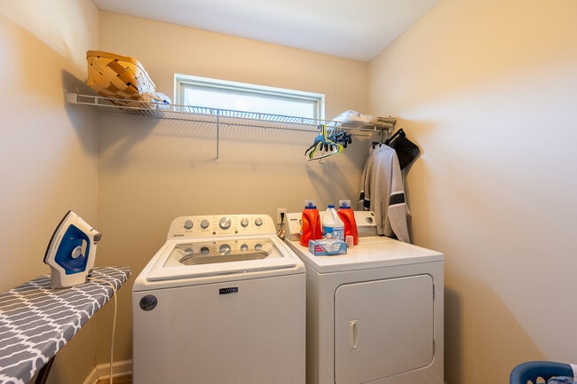 Building Photo - 238 Asa Way