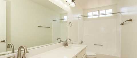 Building Photo - 4546 E Villa Theresa Dr