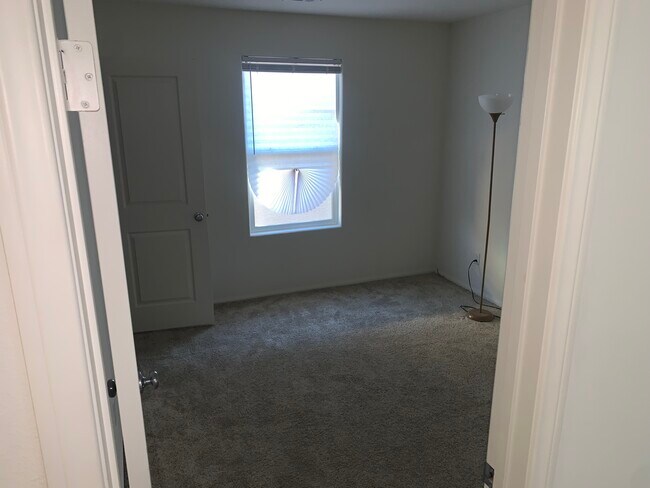 Building Photo - 1230 Hopespring Loop Ave