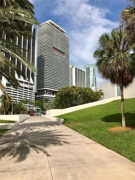 Building Photo - 50 Biscayne Blvd