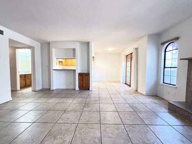 Building Photo - 4069 Nook Way
