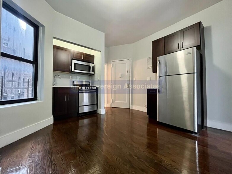Primary Photo - 1885 Amsterdam Ave