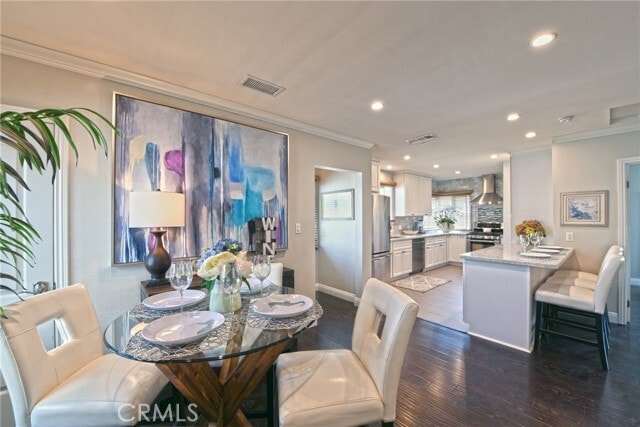 Building Photo - 1319 W Bay Ave