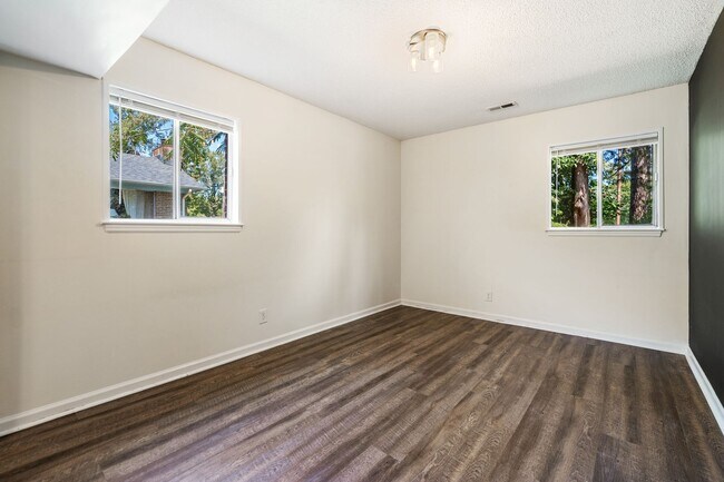 Building Photo - 2118 Baltic Ave