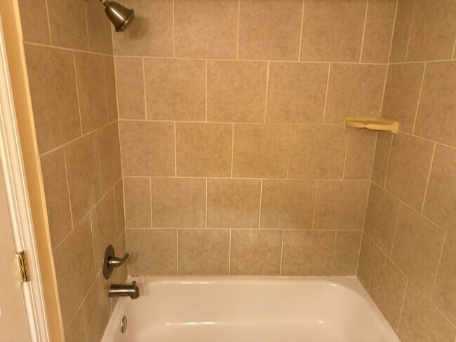 Building Photo - 30244 Southfield Rd