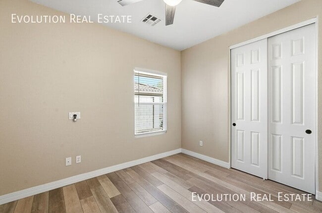 Building Photo - 3130 S 81st St