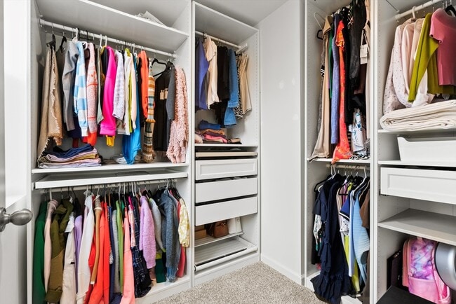 Building Photo - 343 Summit Cir