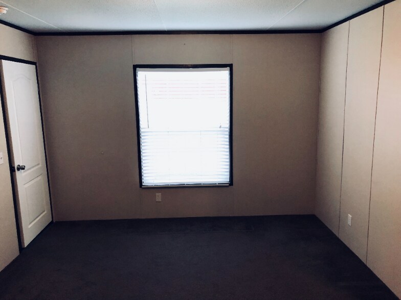 Building Photo - 2601 Leary Ln